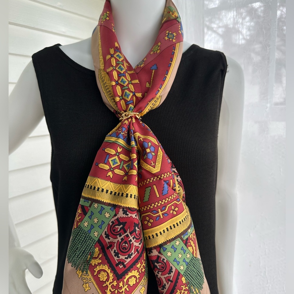 ❣️Hermès BRINS D’OR 100 % Silk Scarf 90 x 90 cm-authentic